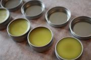Çatlayan dudaklara vanilyalı balm