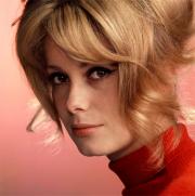 Yaşam boyu başarı ödülü Fransız aktris Catherine Deneuve'ün