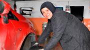 Kadın girişimci oto lastik tamirhanesi açtı