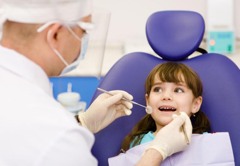 Çocuğunuzu en geç 3 yaşında diş doktoruyla tanıştırın Çocuğunuzu en geç 3 yaşında diş doktoruyla tanıştırın