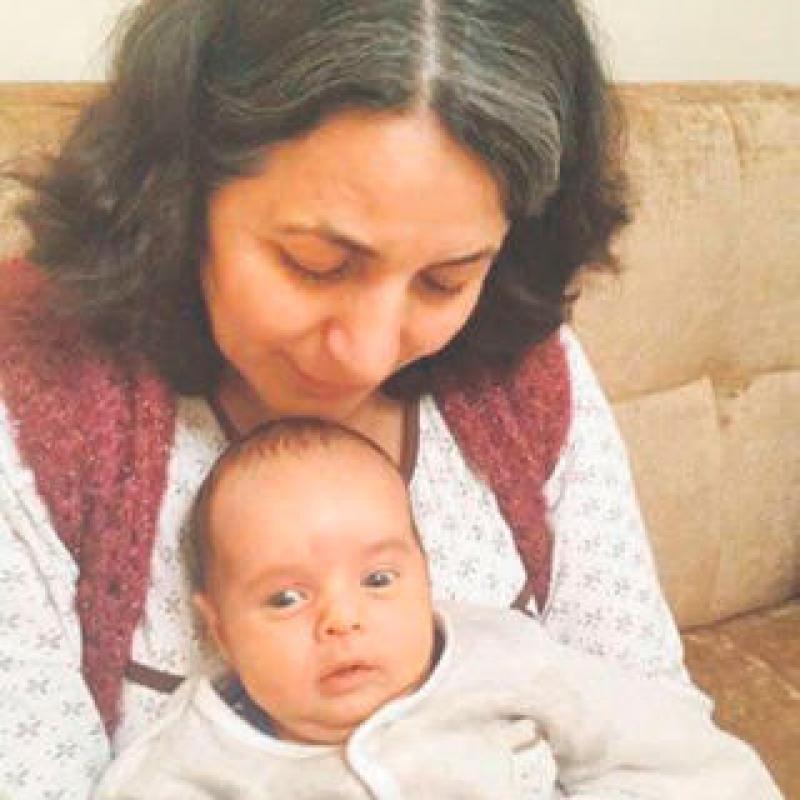 Anne-baba olmak i&ccedil;in son umut &uuml;lkelerine geldiler