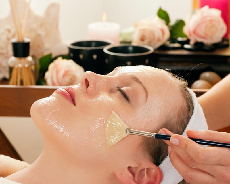 Daha Pürüzsüz Bir Cilt İçin Doğal Maske Daha Pürüzsüz Bir Cilt İçin Doğal Maske